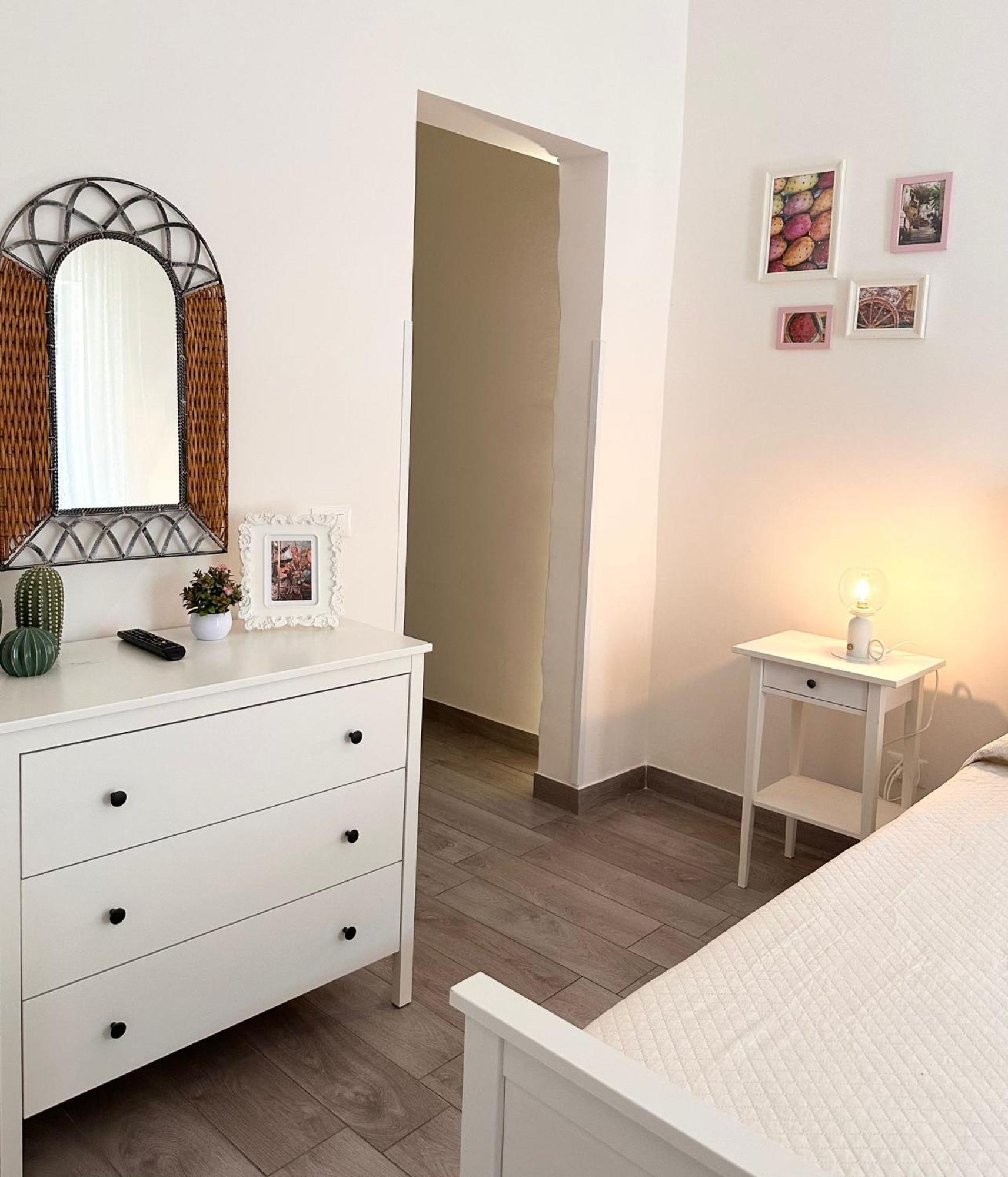 Lilly'S Home Ното Екстериор снимка
